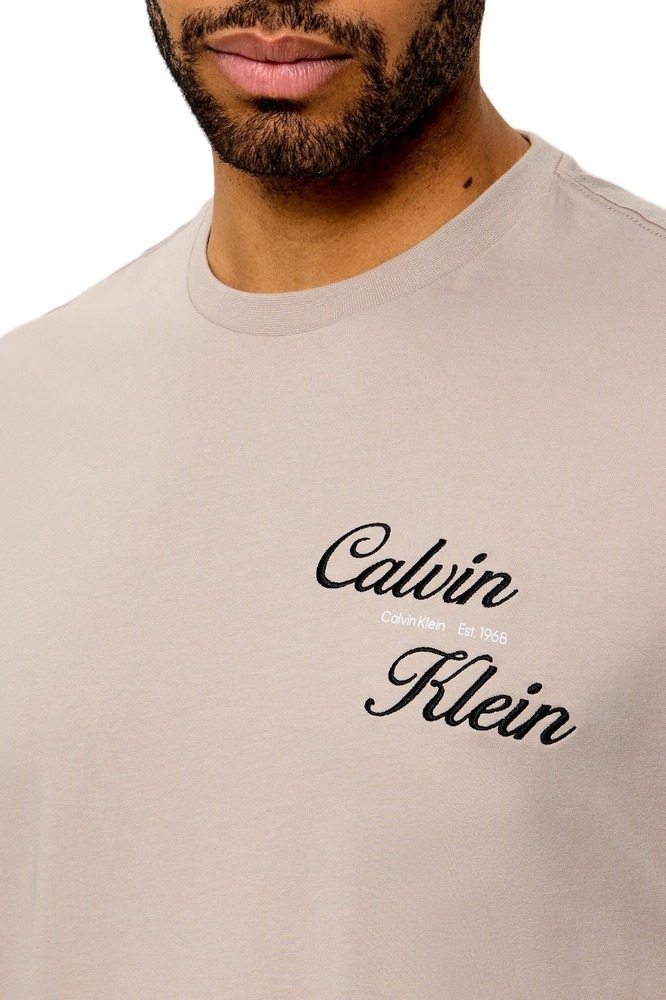 CALVIN KLEIN JEANS 30s EU CALVIN KLEIN RESRT GRA T-SHIRT ΜΠΛΟΥΖΑ ΑΝΔΡΙΚΗ BEIGE