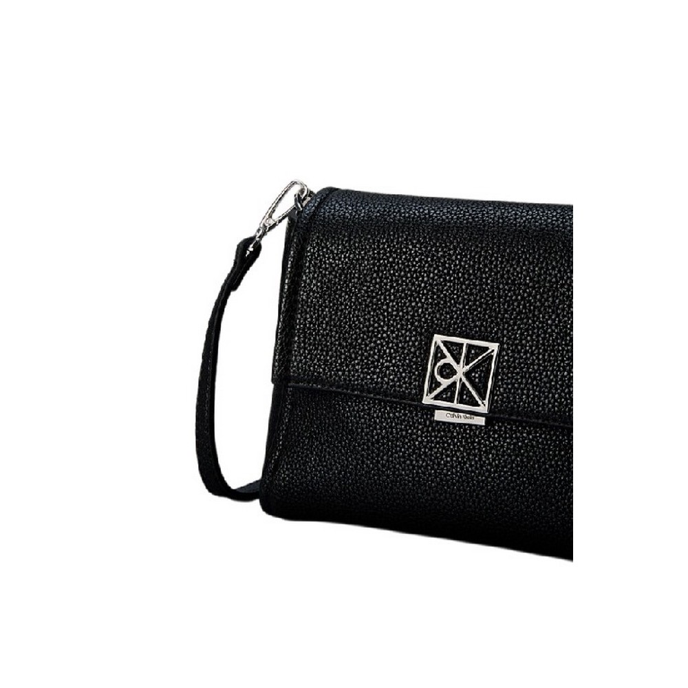 CALVIN KLEIN EMBLEM HW PEBBLE CROSSBODY 20 ΤΣΑΝΤΑ ΓΥΝΑΙΚΕΙΑ BLACK