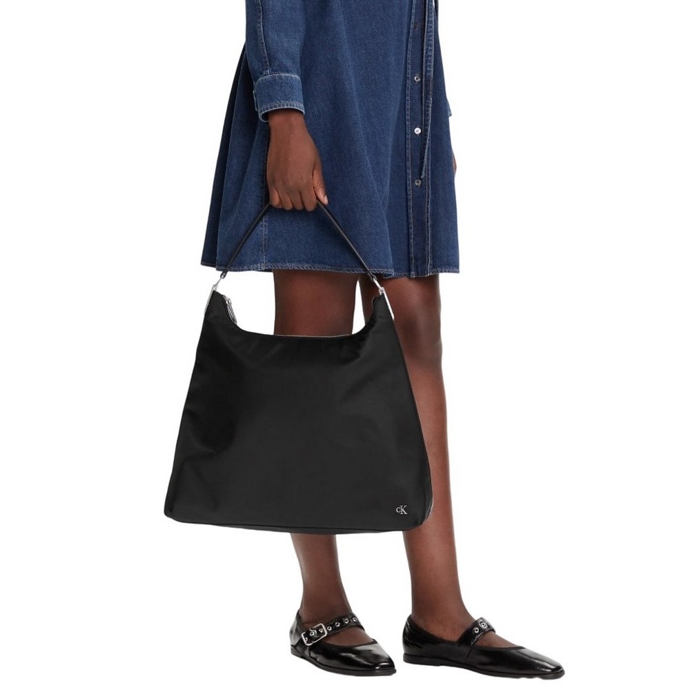 CALVIN KLEIN SATIN NYLON LARGE SHOULDER BAG ΤΣΑΝΤΑ ΓΥΝΑΙΚΕΙΑ BLACK