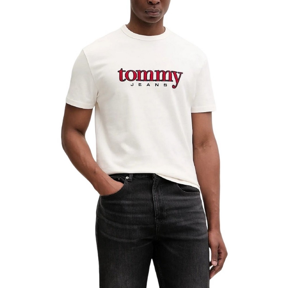 TOMMY JEANS REG APPLIQ GRAPHIC T EXT T-SHIRT ΜΠΛΟΥΖΑ ΑΝΔΡΙΚΗ OFF WHITE