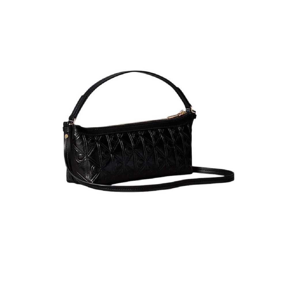 CALVIN KLEIN EMBLEM AOP DEBOSSED ELONGATED ΤΣΑΝΤΑ ΓΥΝΑΙΚΕΙΑ BLACK