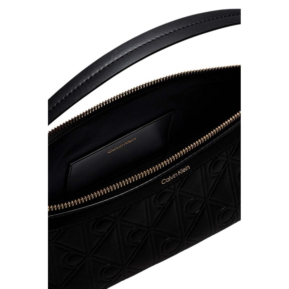 CALVIN KLEIN EMBLEM AOP DEBOSSED ELONGATED ΤΣΑΝΤΑ ΓΥΝΑΙΚΕΙΑ BLACK