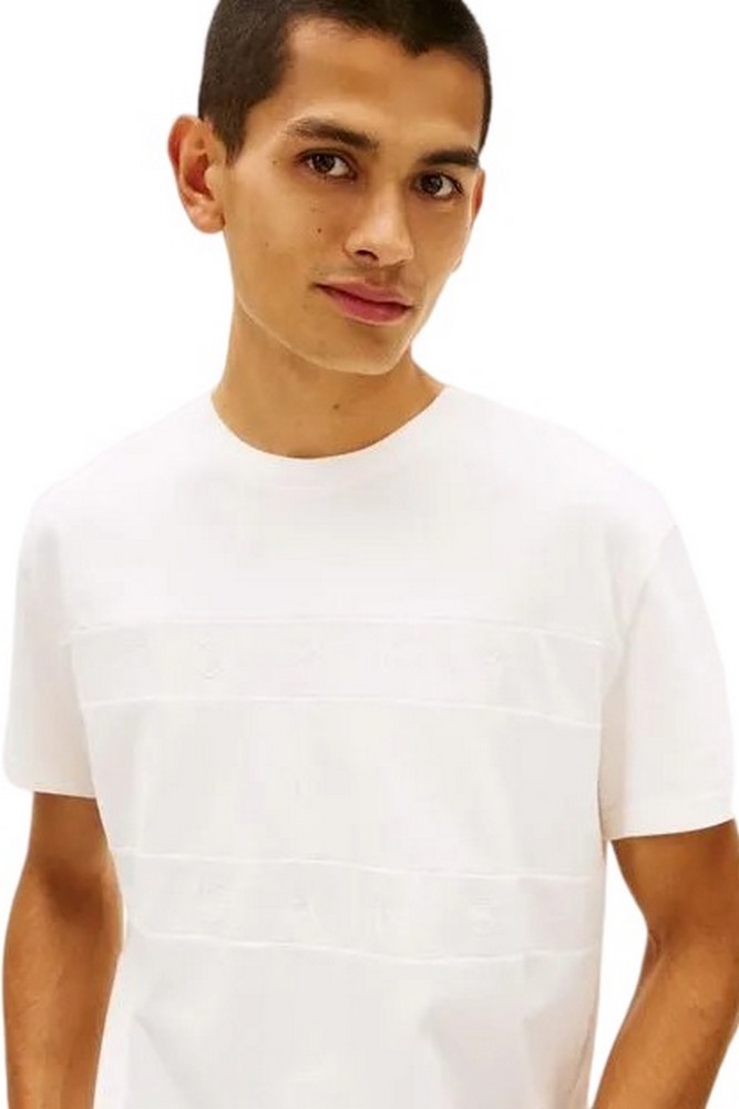 TOMMY JEANS REG TONAL FLAG TEE T-SHIRT ΜΠΛΟΥΖΑ ΑΝΔΡΙΚΗ OFF WHITE