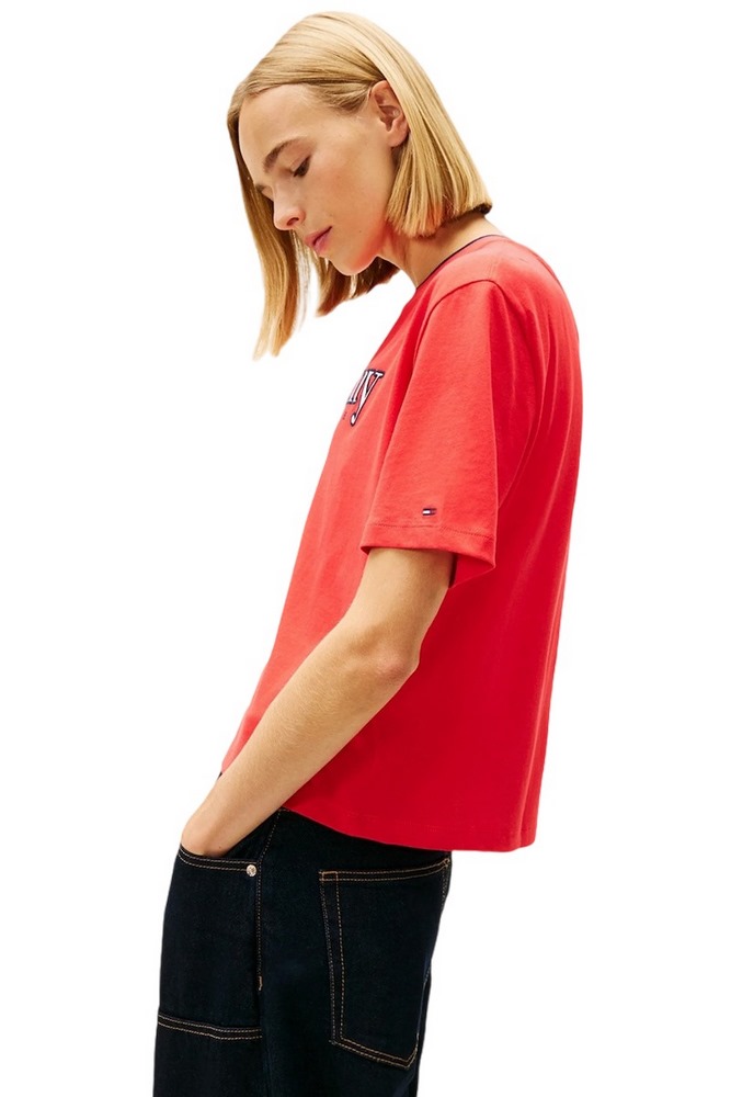 TOMMY JEANS  BXY TOMMY APPLIQUE TEE T-SHIRT ΜΠΛΟΥΖΑ ΓΥΝΑΙΚΕΙΑ RED