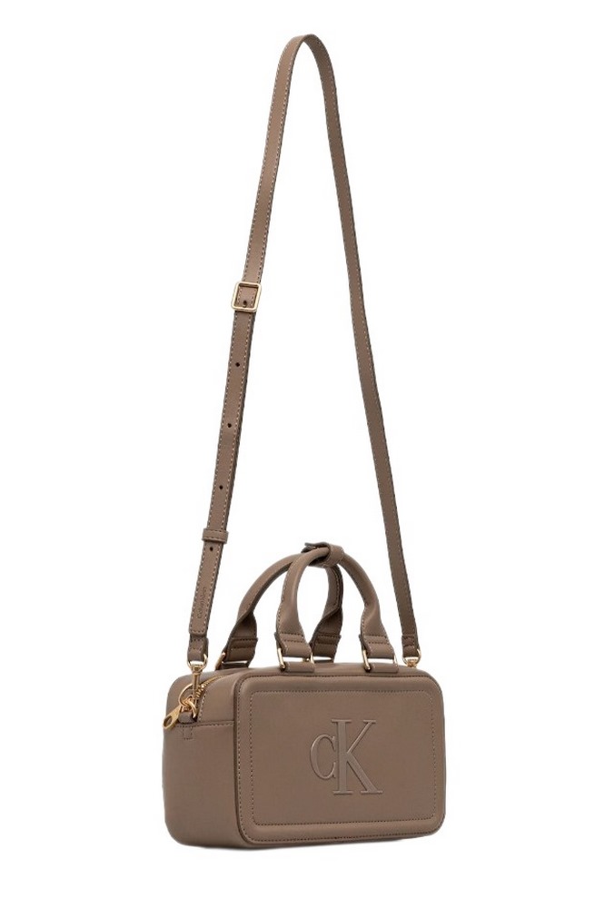 CALVIN KLEIN BOLD CK ELONGATED MINI TOTE ΤΣΑΝΤΑ Ν ΓΥΝΑΙΚΕΙΑ TAUPE