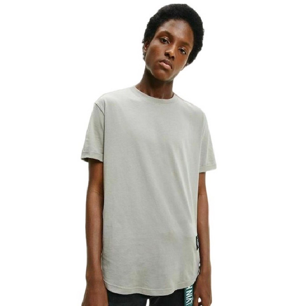 CALVIN KLEIN JEANS BADGE TURN UP SLEEVE  T-SHIRT ΑΝΤΡΙΚΟ STONE