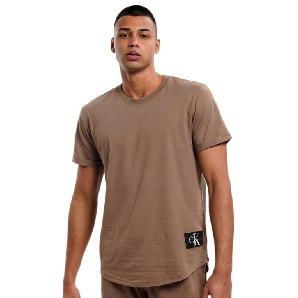 CALVIN KLEIN JEANS BADGE TURN UP SLEEVE  T-SHIRT ΑΝΤΡΙΚΟ COFFEE