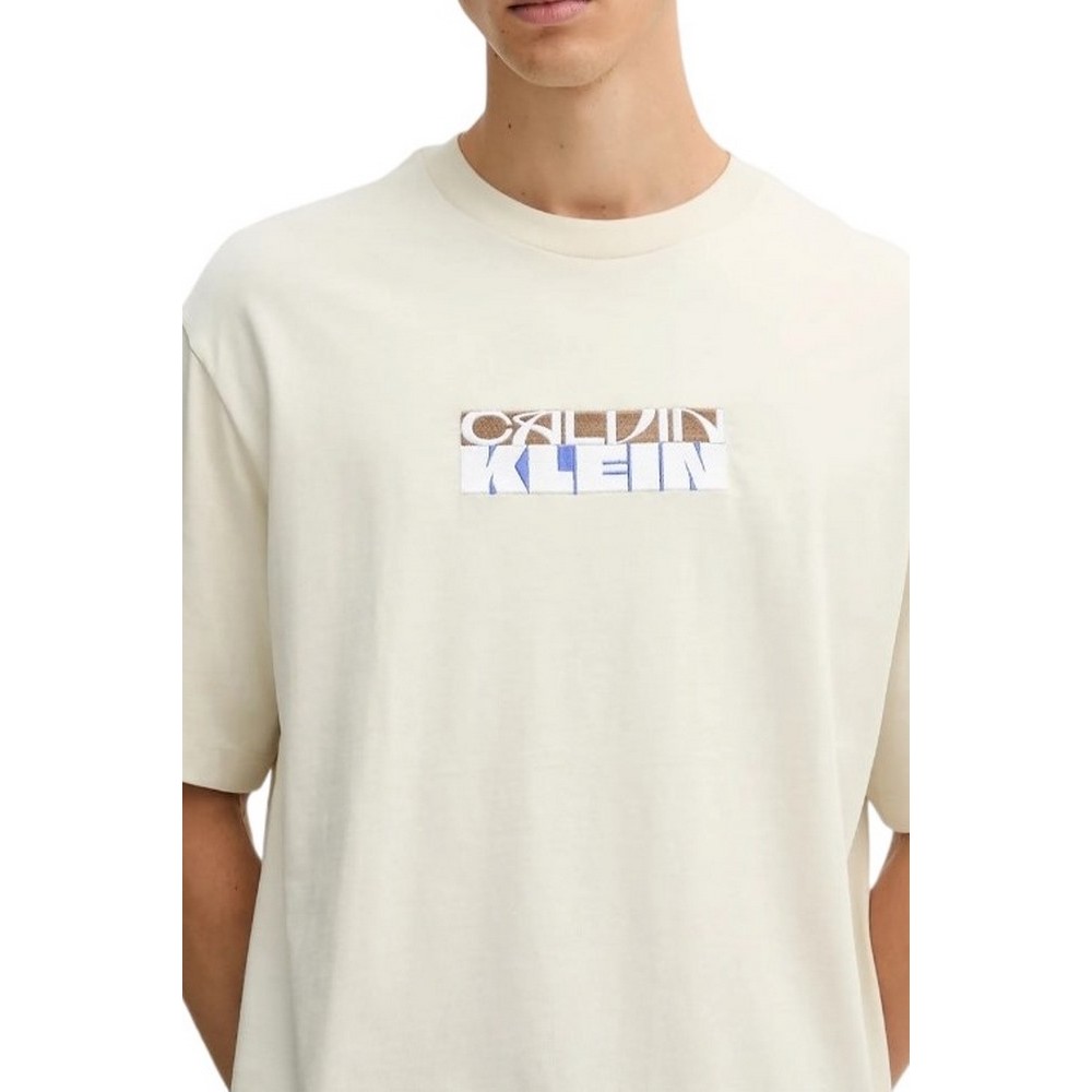 CALVIN KLEIN JEANS 16S TC CALVIN KLEIN BLOCK GRA T-SHIRT ΜΠΛΟΥΖΑ ΑΝΔΡΙΚΗ ECRU