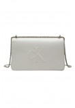 CALVIN KLEIN JEANS SCULPTED EW FLAP25 SHOULDER BAG ΤΣΑΝΤΑ ΓΥΝΑΙΚΕΙΑ WHITE