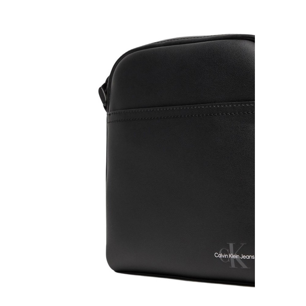 CALVIN KLEIN JEANS MONO LOGO REPORTER ΤΣΑΝΤΑ ΑΝΔΡΙΚΗ BLACK