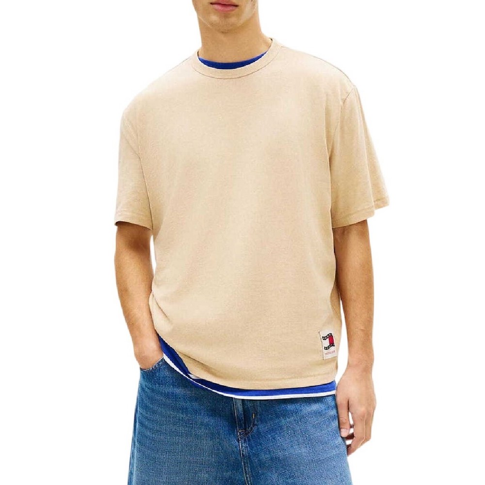 TOMMY JEANS 90S WAVING FLAG T-SHIRT ΜΠΛΟΥΖΑ ΑΝΔΡΙΚΗ BEIGE