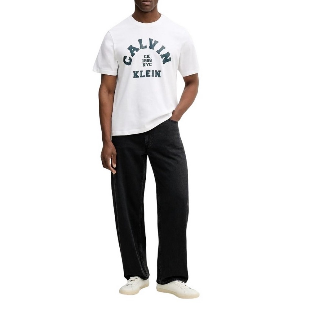 CALVIN KLEIN JEANS 20S LN CALVIN COLLEGE GRAPHIC T-SHIRT ΜΠΛΟΥΖΑ ΑΝΔΡΙΚΗ WHITE