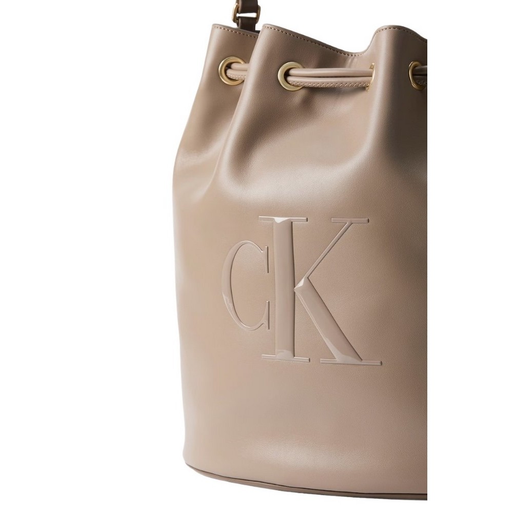 CALVIN KLEIN RAISED CK LARGE BUCKET BAG ΤΣΑΝΤΑ ΓΥΝΑΙΚΕΙΑ TAUPE