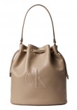 CALVIN KLEIN RAISED CK LARGE BUCKET BAG ΤΣΑΝΤΑ ΓΥΝΑΙΚΕΙΑ TAUPE