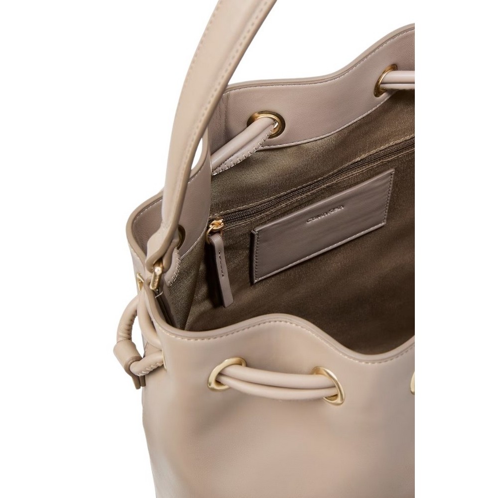 CALVIN KLEIN RAISED CK LARGE BUCKET BAG ΤΣΑΝΤΑ ΓΥΝΑΙΚΕΙΑ TAUPE