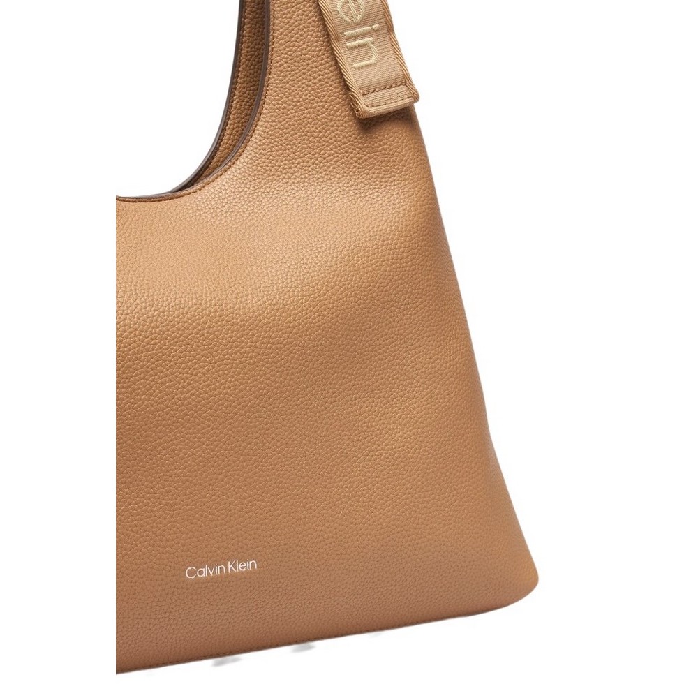 CALVIN KLEIN WEBBING ADJ STRAP LARGE SHOULDER ΤΣΑΝΤΑ ΓΥΝΑΙΚΕΙΑ BEIGE