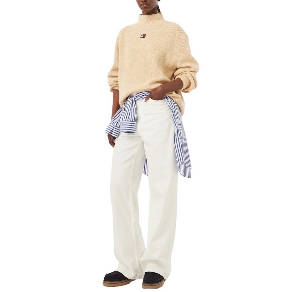 TOMMY JEANS MOCKNECK BADGE SWEATER EXT ΜΠΛΟΥΖΑ ΠΛΕΚΤΗ ΓΥΝΑΙΚΕΙΑ BEIGE