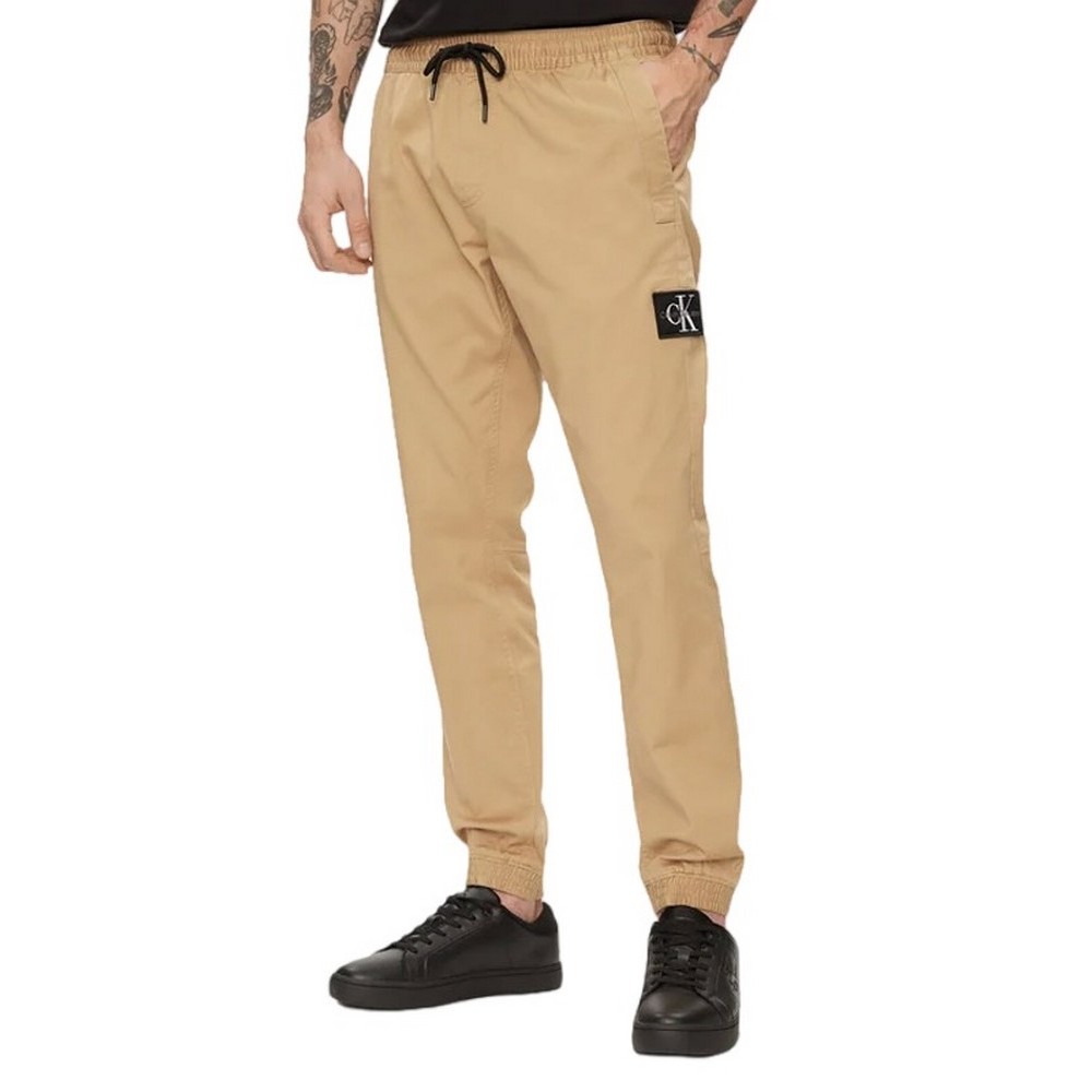 CALVIN KLEIN JEANS KINNY MONOLOGO BADGE CHINO ΠΑΝΤΕΛΟΝΙ ΑΝΔΡΙΚΟ BEIGE