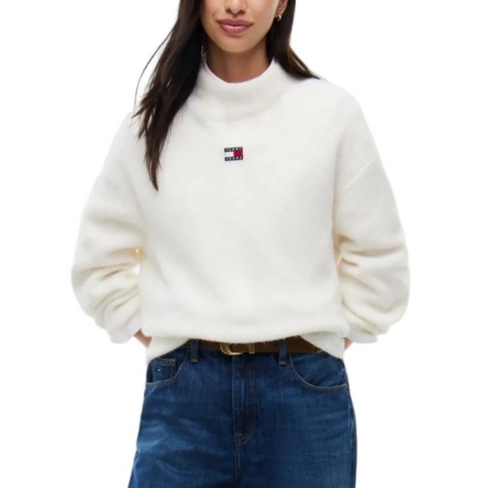 TOMMY JEANS CROP BADGE SWEATER ALPACA ΜΠΛΟΥΖΑ ΠΛΕΚΤΗ ΓΥΝΑΙΚΕΙΑ OFF WHITE