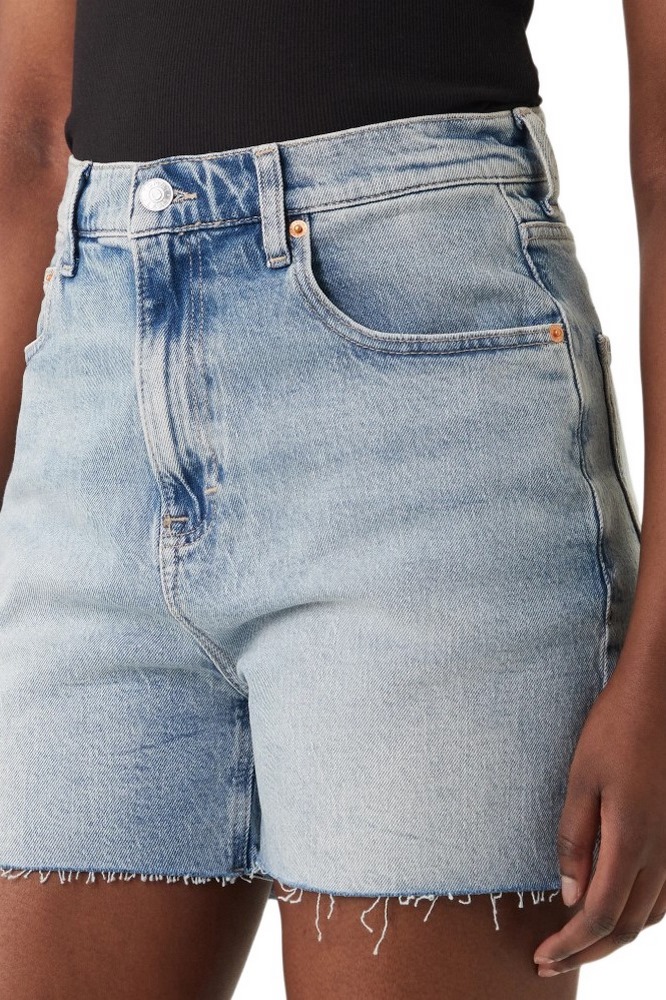 TOMMY JEANS MOM SHORT BJ8115 ΤΖΙΝ ΣΟΡΤΣ ΓΥΝΑΙΚΕΙΟ DENIM LIGHT