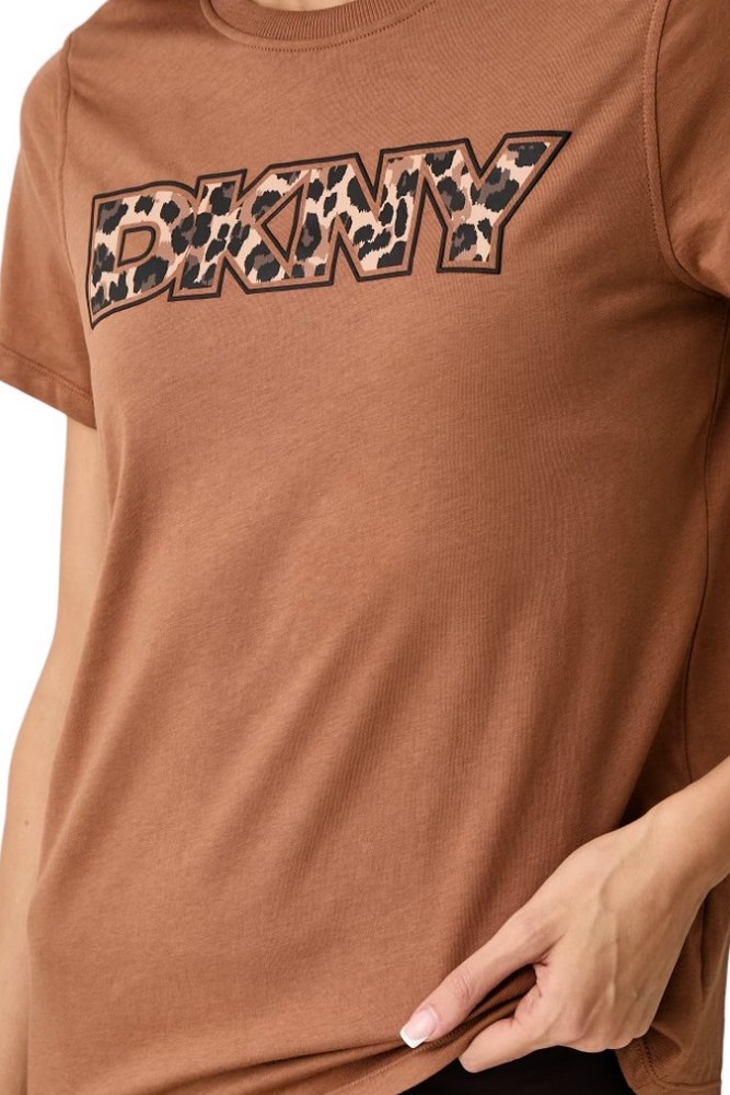 DKNY LEOPARD LOGO T-SHIRT ΜΠΛΟΥΖΑ ΓΥΝΑΙΚΕΙΑ CARAMEL