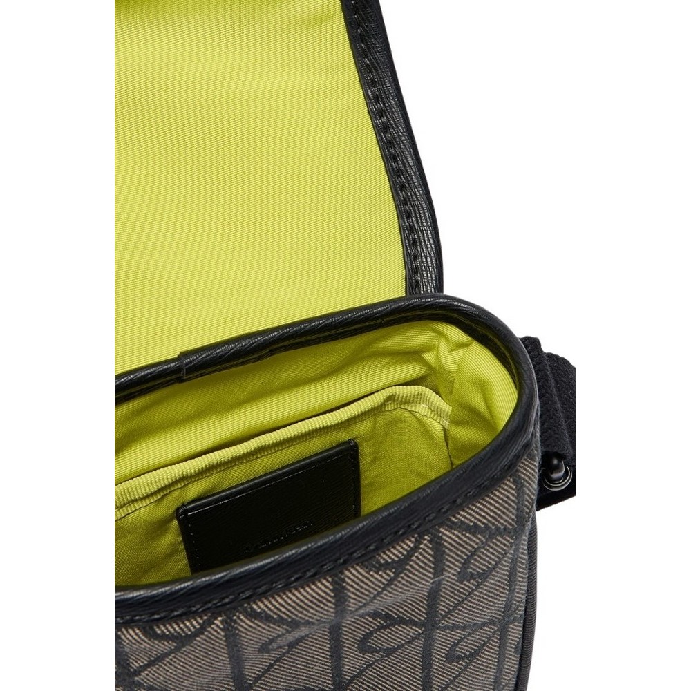 CALVIN KLEIN MIXED EMBLEM AOP SMALL FLAP REPO ΤΣΑΝΤΑ ΑΝΔΡΙΚΗ BLACK/BROWN