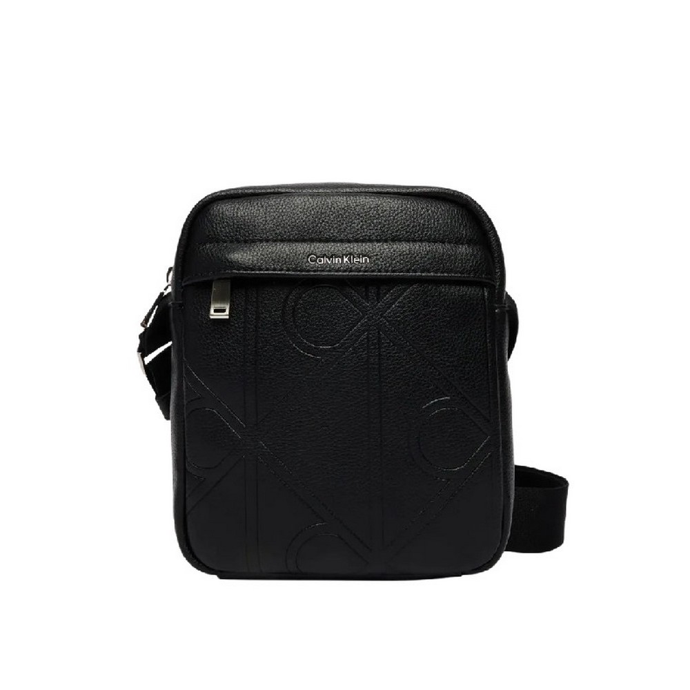 CALVIN KLEIN EMBLEM AOP EMBOSS REPORTER ΤΣΑΝΤΑ ΑΝΔΡΙΚΗ BLACK
