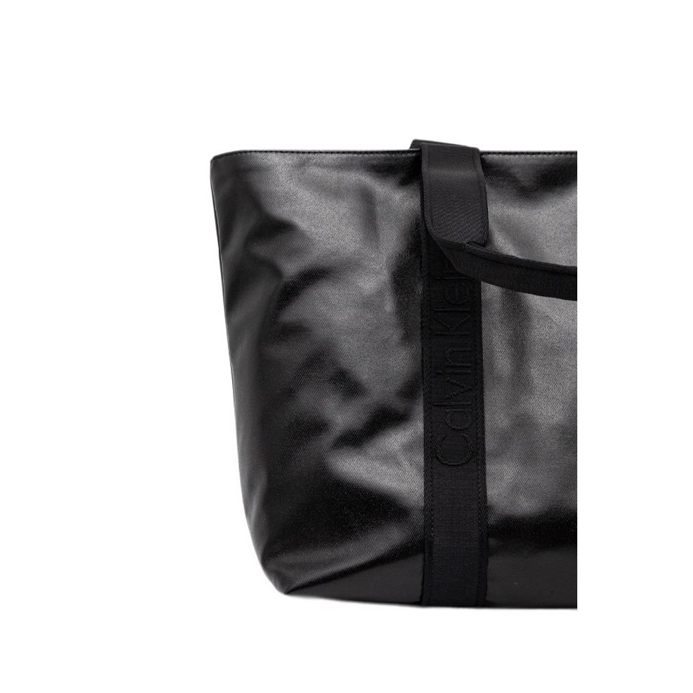 CALVIN KLEIN ULTRALIGHT WATER REPELLENT ΤΣΑΝΤΑ ΓΥΝΑΙΚΕΙΑ BLACK