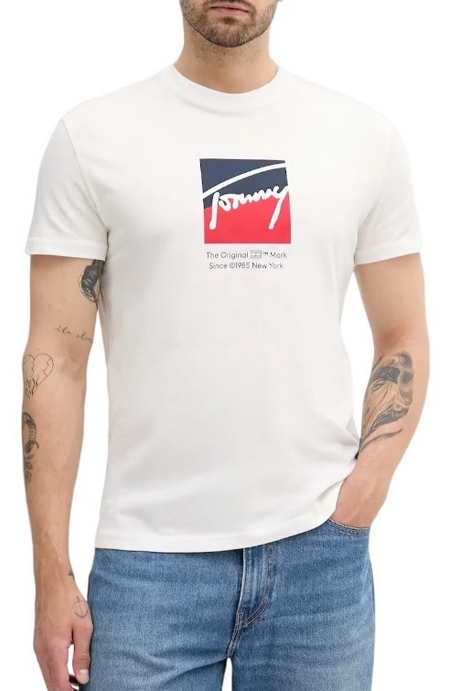 TOMMY JEANS REG RWB DNA TEE T-SHIRT ΜΠΛΟΥΖΑ ΑΝΔΡΙΚΗ OFF WHITE