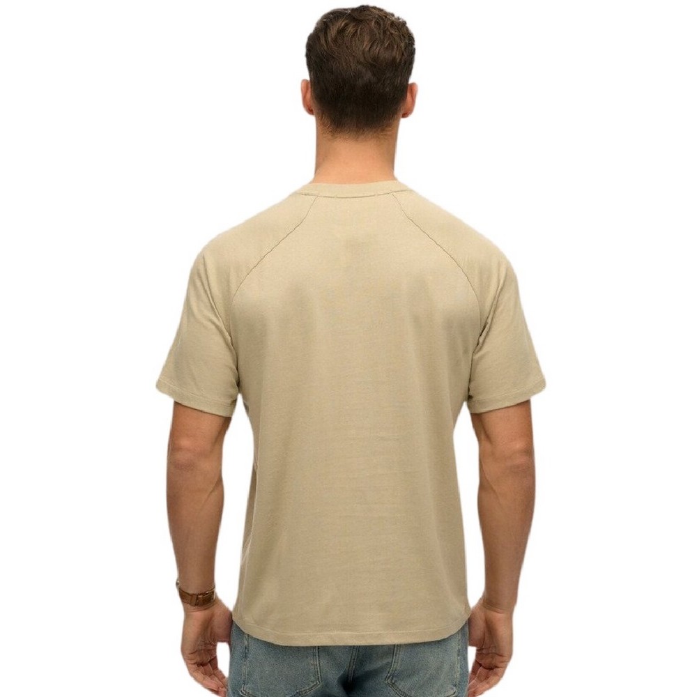 SUPERDRY CHN TECH RELAXED TEE T-SHIRT ΜΠΛΟΥΖΑ ΑΝΔΡΙΚΗ BEIGE