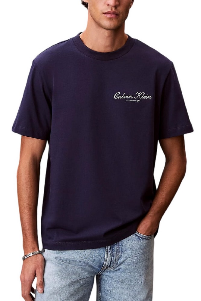 CALVIN KLEIN JEANS 20S MARCH GRAPHIC SEASONAL T-SHIRT ΜΠΛΟΥΖΑ ΑΝΔΡΙΚΗ DARK BLUE