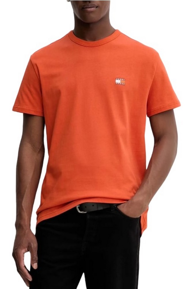 TOMMY JEANS REG BADGE TEE EXT T-SHIRT ΜΠΛΟΥΖΑ ΑΝΔΡΙΚΗ ORANGE