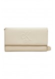 CALVIN KLEIN JEANS SCULPTED LONG FOLD STRAP DEBOSS ΠΟΡΤΟΦΟΛΙ ΓΥΝΑΙΚΕΙΟ ECRU