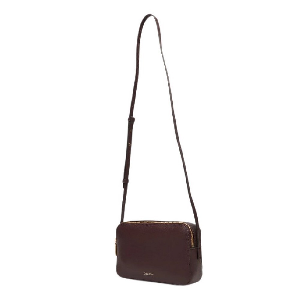 CALVIN KLEIN FOIL LOGO ELONGATED CAMERA BAG ΤΣΑΝΤΑ ΓΥΝΑΙΚΕΙΑ BORDEAUX