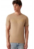 GUESS SS CN SPRAYED FLOCK LOGO TEE T-SHIRT ΜΠΛΟΥΖΑ ΑΝΔΡΙΚΗ BEIGE